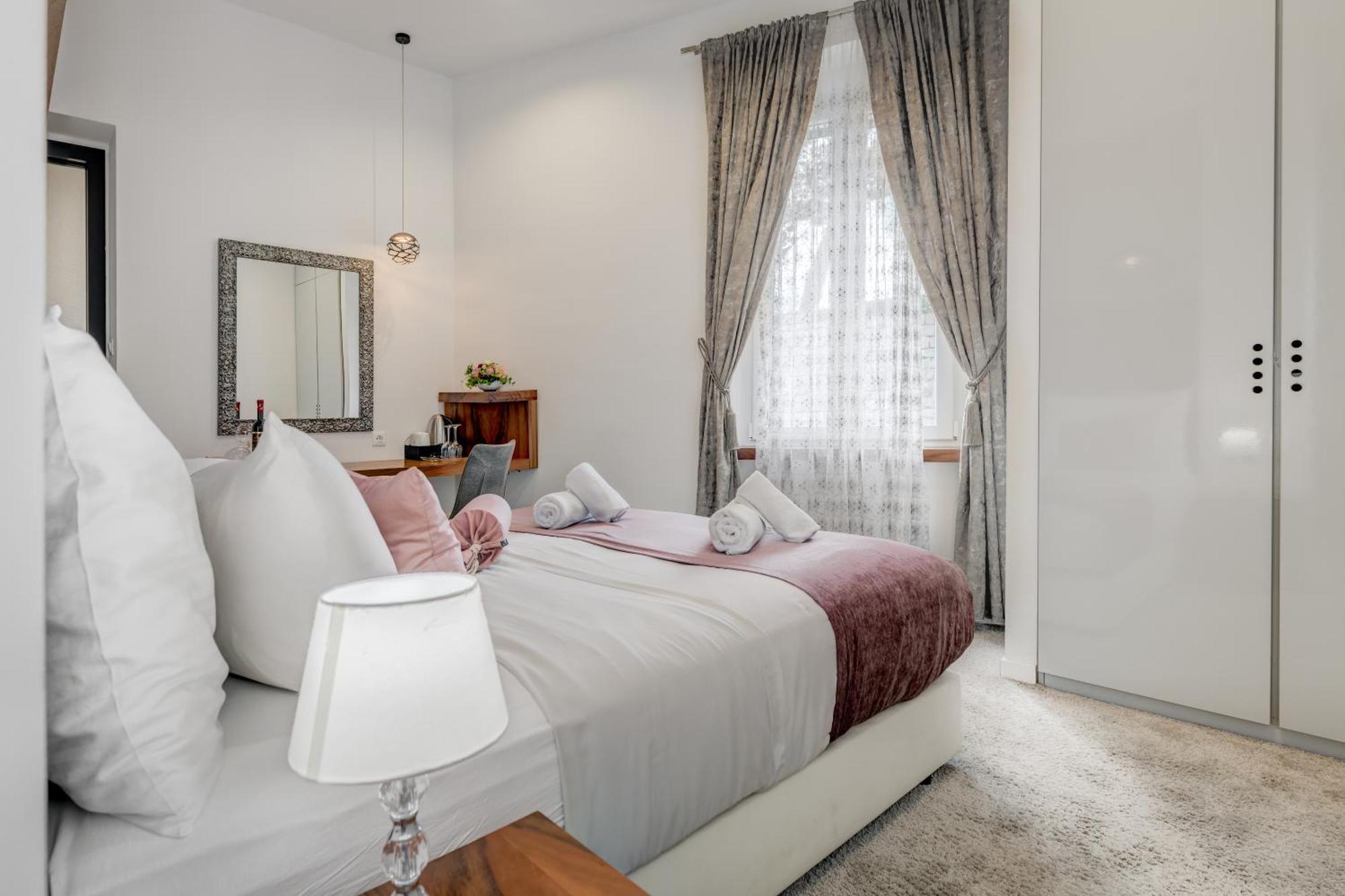 Starlight Luxury Suites Split Exterior foto